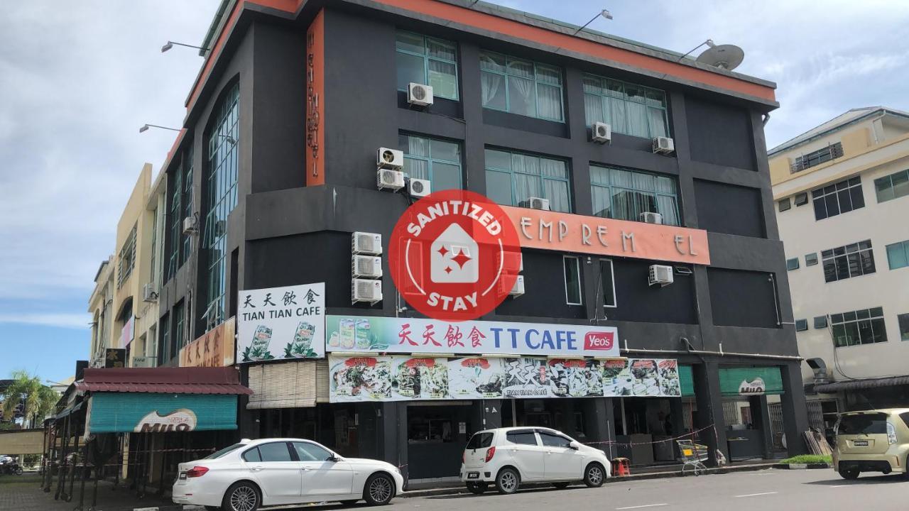 Super Oyo 90668 Joy Inn Miri Exterior photo