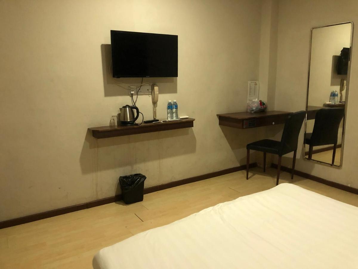Super Oyo 90668 Joy Inn Miri Exterior photo